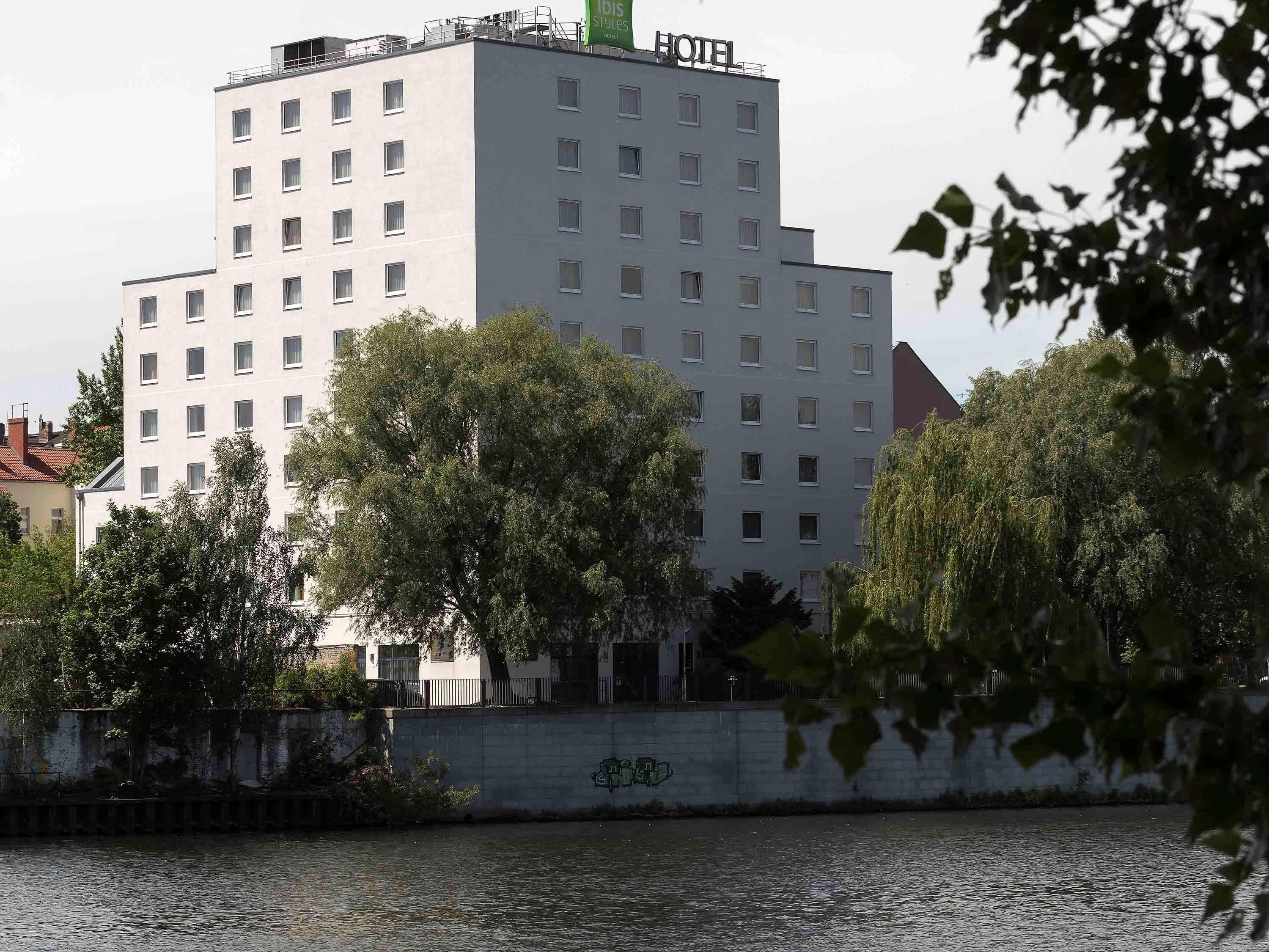 Отель Ibis Styles Berlin Treptow Экстерьер фото